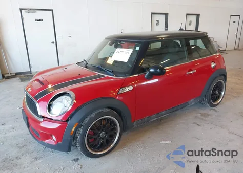 2009 Mini John Cooper Works from USA, damaged, VIN WMWMF93579TF96358